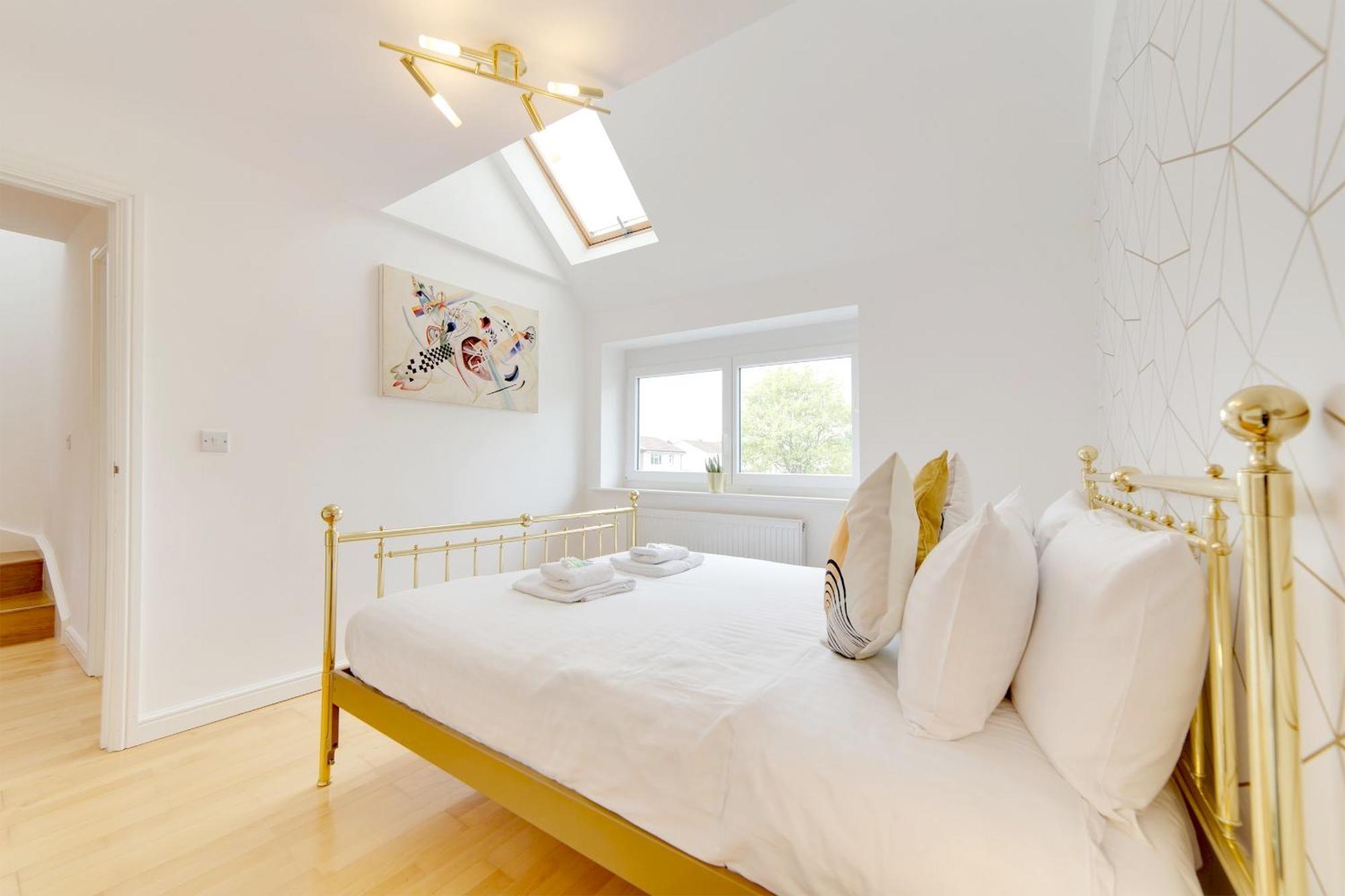 Pass The Keys 49 Byron Square Modern And Spacious 3 Bed Home With Free Parking เคมบริดจ์ ภายนอก รูปภาพ