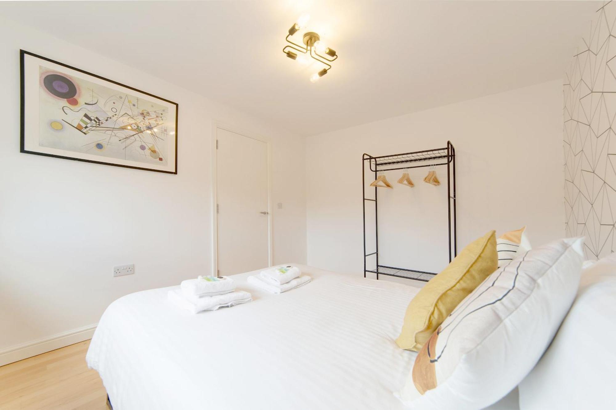 Pass The Keys 49 Byron Square Modern And Spacious 3 Bed Home With Free Parking เคมบริดจ์ ภายนอก รูปภาพ