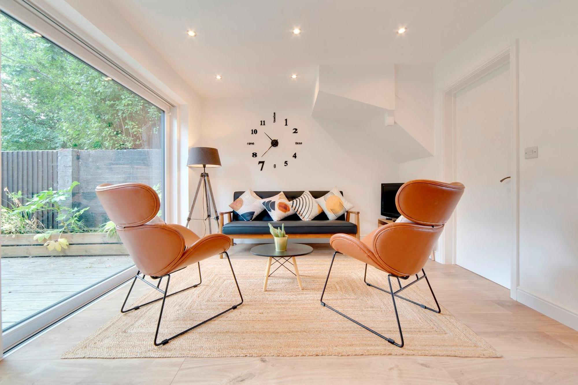 Pass The Keys 49 Byron Square Modern And Spacious 3 Bed Home With Free Parking เคมบริดจ์ ภายนอก รูปภาพ